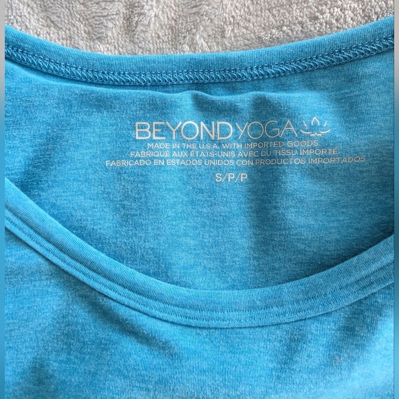 Beyond Yoga Spacedye Motivate Cropped Tank NWOT - Picture 4 of 4